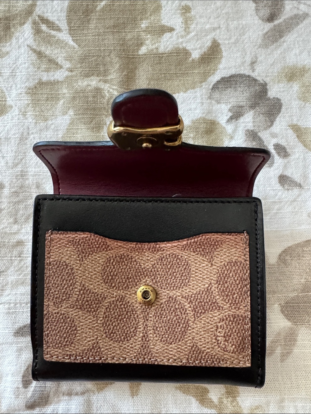 Coach Tabby Wallet - Picture 2 of 9